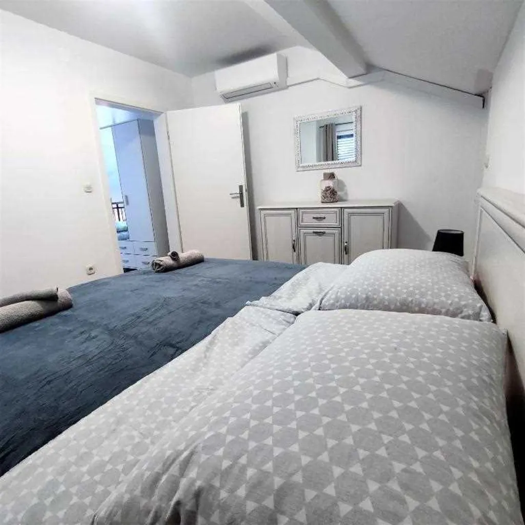 2-Bedroom Apartment for 4 in Babino Polje