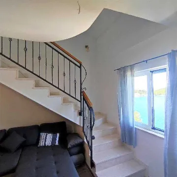 2-Bedroom Apartment for 4 in Babino Polje