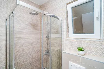 Pomena Apartment for 2 with Pool and Sea View