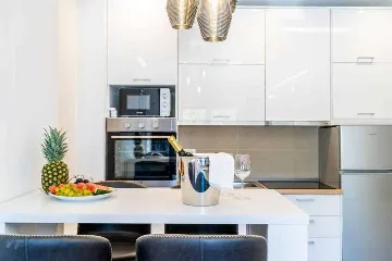 Pomena 2-Bedroom Apartment with Sea-View Balcony