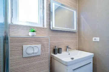 Pomena 2-Bedroom Apartment with Sea-View Balcony