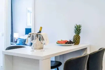 Pomena 2-Bedroom Apartment with Sea-View Balcony