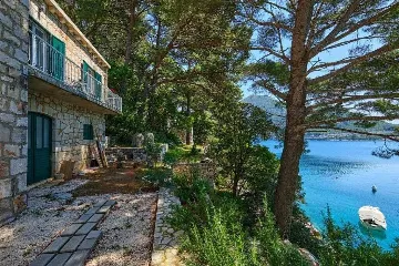 Apartment with Sea-View Balcony in Babino Polje