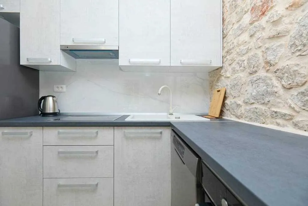 Apartment with Sea-View Balcony in Babino Polje