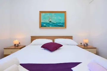 3-Bedroom Apartment in Prožura with Sea-View Terrace