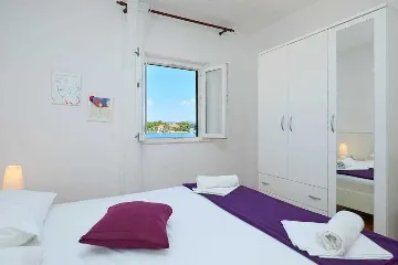 3-Bedroom Apartment in Prožura with Sea-View Terrace