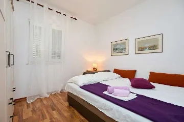 3-Bedroom Apartment in Prožura with Sea-View Terrace