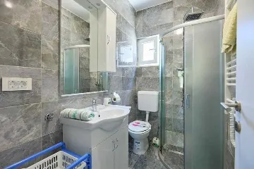 3-Bedroom Apartment in Prožura with Sea-View Terrace