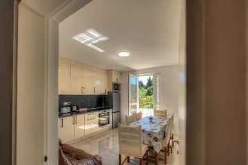 4-Bedroom Apartment in Ston for Up to 8