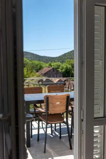 4-Bedroom Apartment in Ston for Up to 8