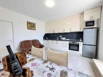 4-Bedroom Apartment in Ston for Up to 8