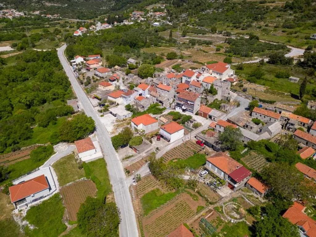 4-Bedroom Apartment in Ston for Up to 8