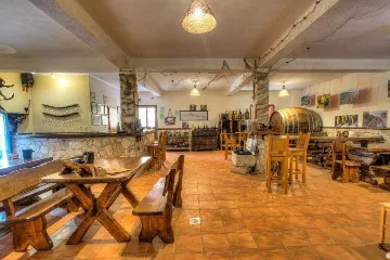 4-Bedroom Apartment in Ston for Up to 8