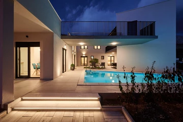 6-Bedroom Villa with Heated Pool in Dugi Rat