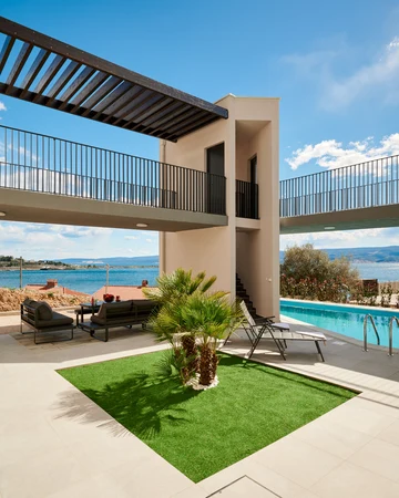 6-Bedroom Villa with Heated Pool in Dugi Rat