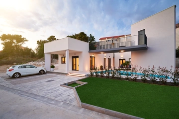 6-Bedroom Villa with Heated Pool in Dugi Rat