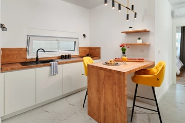 6-Bedroom Villa with Heated Pool in Dugi Rat