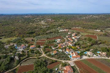 Private Pool Villa for 8 Guests in Vosteni