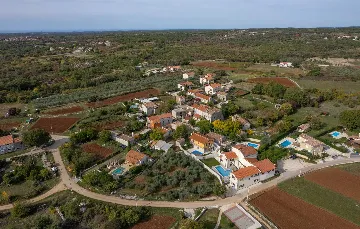 Private Pool Villa for 8 Guests in Vosteni