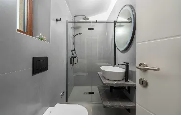 Private Pool Villa for 8 Guests in Vosteni