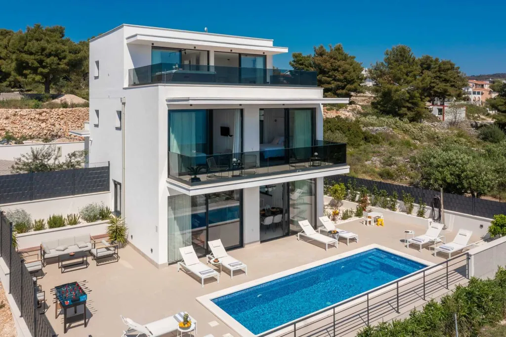 Okrug Gornji Villa with Private Pool & Jacuzzi