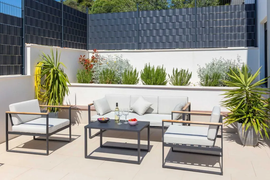 Okrug Gornji Villa with Private Pool & Jacuzzi
