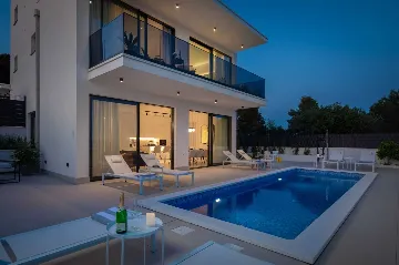 Okrug Gornji Villa with Private Pool & Jacuzzi