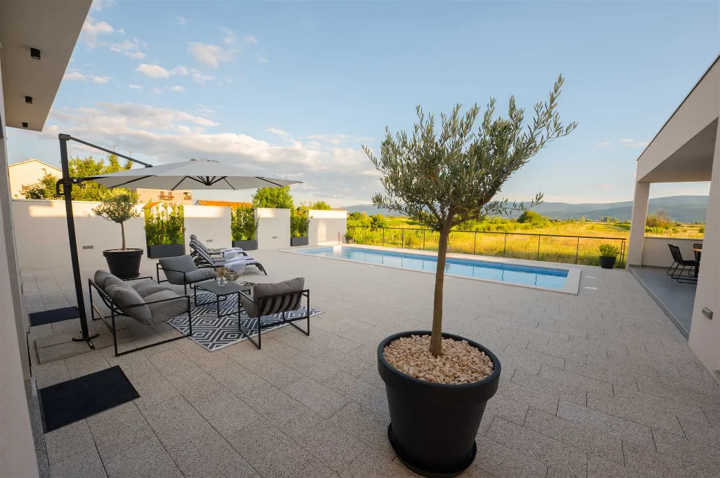 3-Bedroom Villa with Private Heated Pool, Imotski