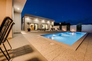 3-Bedroom Villa with Private Heated Pool, Imotski