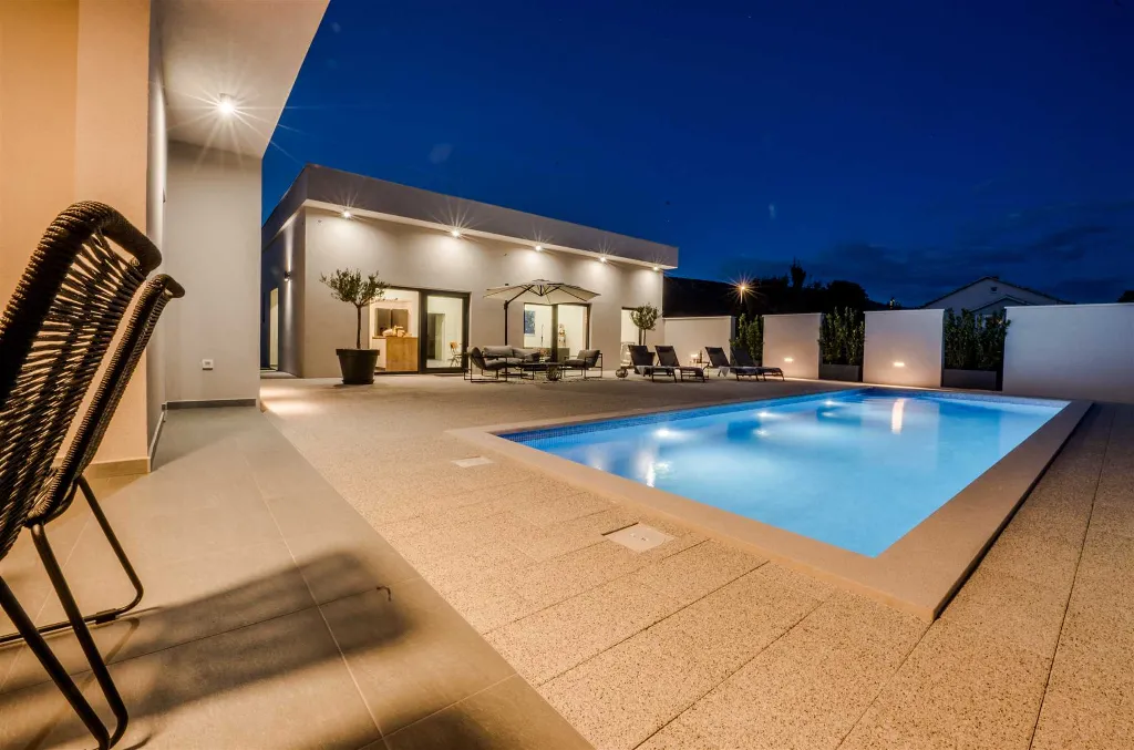 3-Bedroom Villa with Private Heated Pool, Imotski