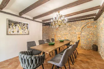 4-Bedroom Villa in Sveti Lovreč with Private Pool