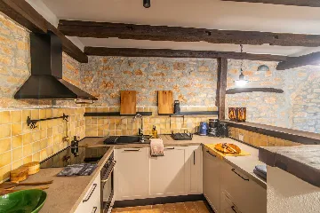 4-Bedroom Villa in Sveti Lovreč with Private Pool