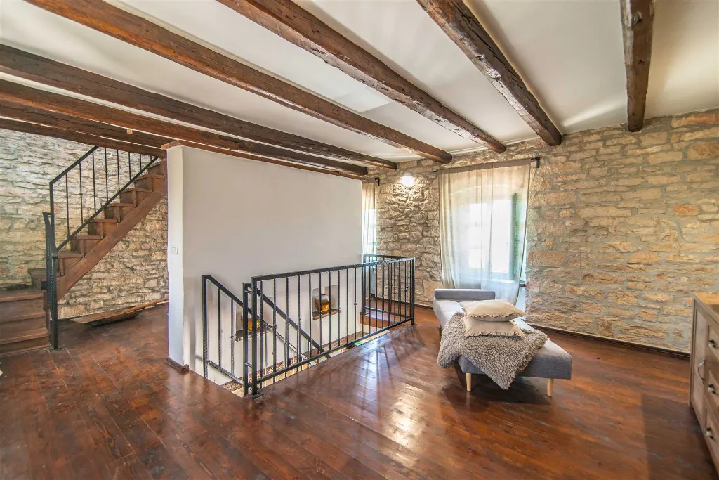 4-Bedroom Villa in Sveti Lovreč with Private Pool