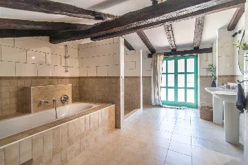 4-Bedroom Villa in Sveti Lovreč with Private Pool