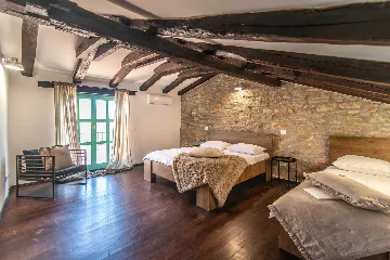 4-Bedroom Villa in Sveti Lovreč with Private Pool