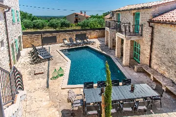 4-Bedroom Villa in Sveti Lovreč with Private Pool