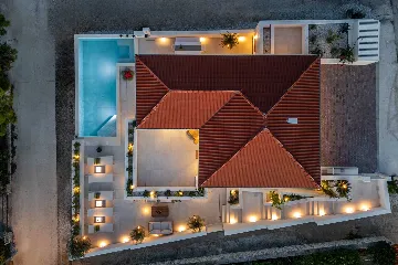 4-Bedroom Villa with Heated Pool in Splitska
