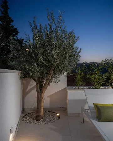 4-Bedroom Villa with Heated Pool in Splitska