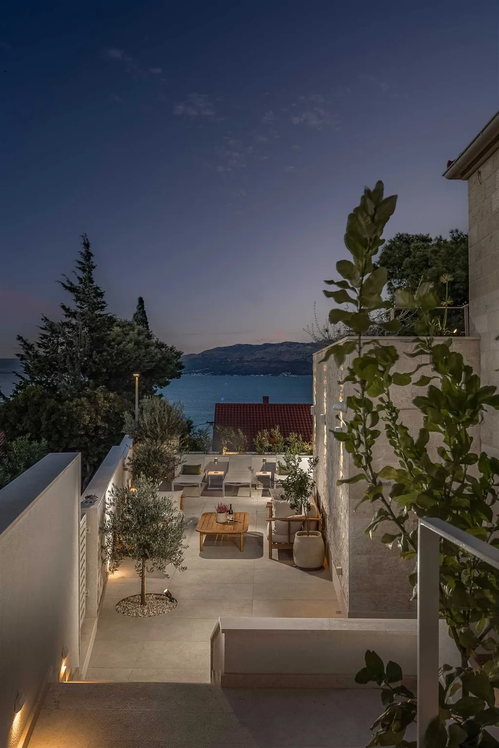 4-Bedroom Villa with Heated Pool in Splitska