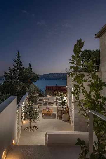 4-Bedroom Villa with Heated Pool in Splitska