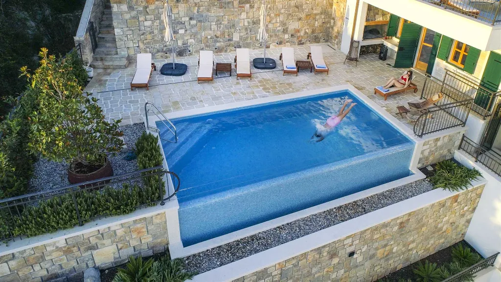 Jesenice 6-Bedroom Villa for 12 Guests