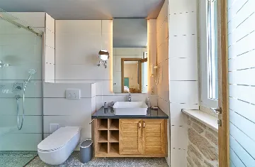 Jesenice 6-Bedroom Villa for 12 Guests