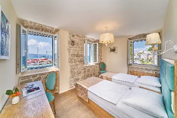 Jesenice 6-Bedroom Villa for 12 Guests