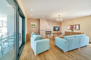 Jesenice 6-Bedroom Villa for 12 Guests