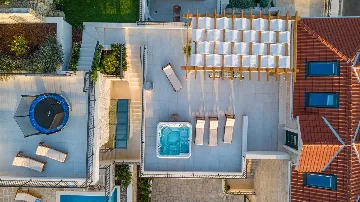 Jesenice 6-Bedroom Villa for 12 Guests