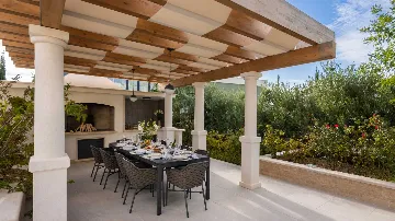 Rogoznica 5-Bedroom Villa with Heated Pool