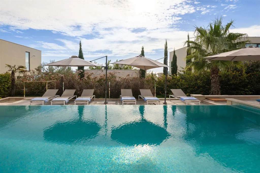 Rogoznica 5-Bedroom Villa with Heated Pool