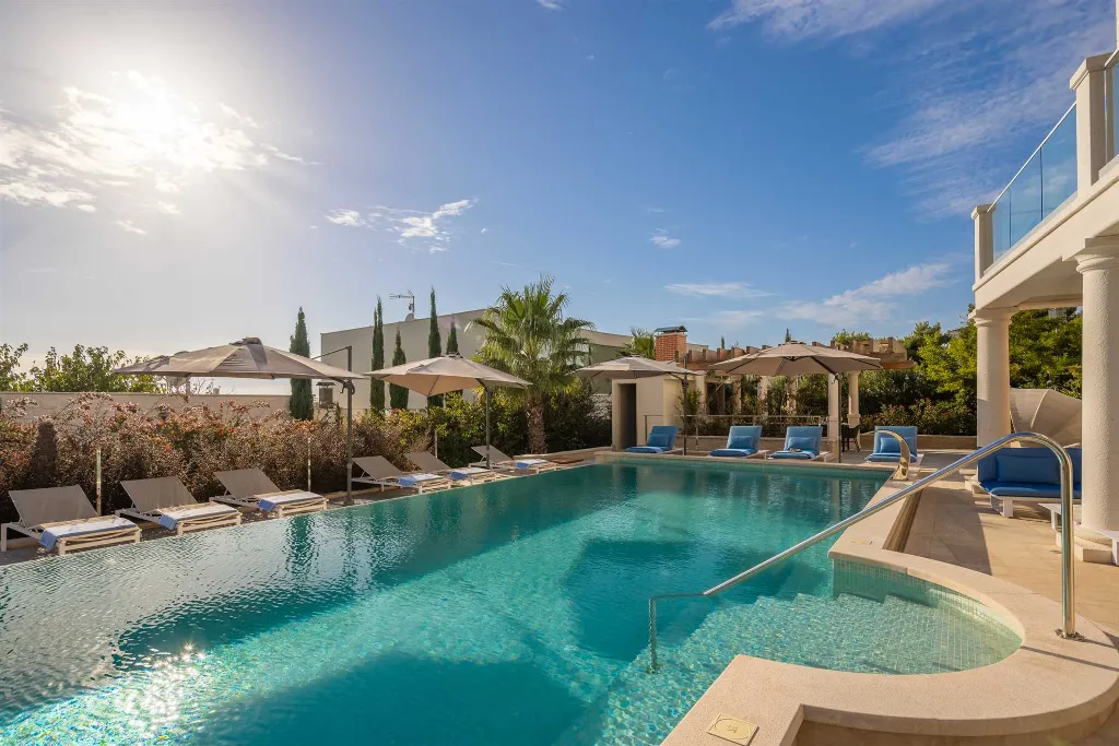 Rogoznica 5-Bedroom Villa with Heated Pool