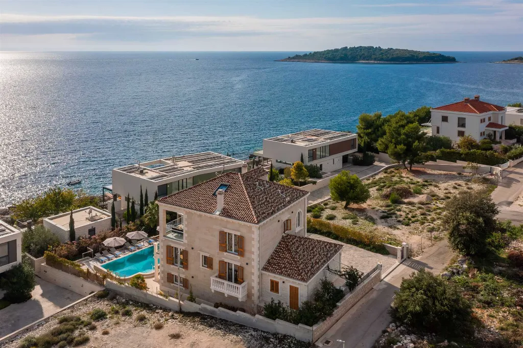 Rogoznica 5-Bedroom Villa with Heated Pool
