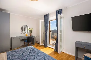 Rogoznica 5-Bedroom Villa with Heated Pool